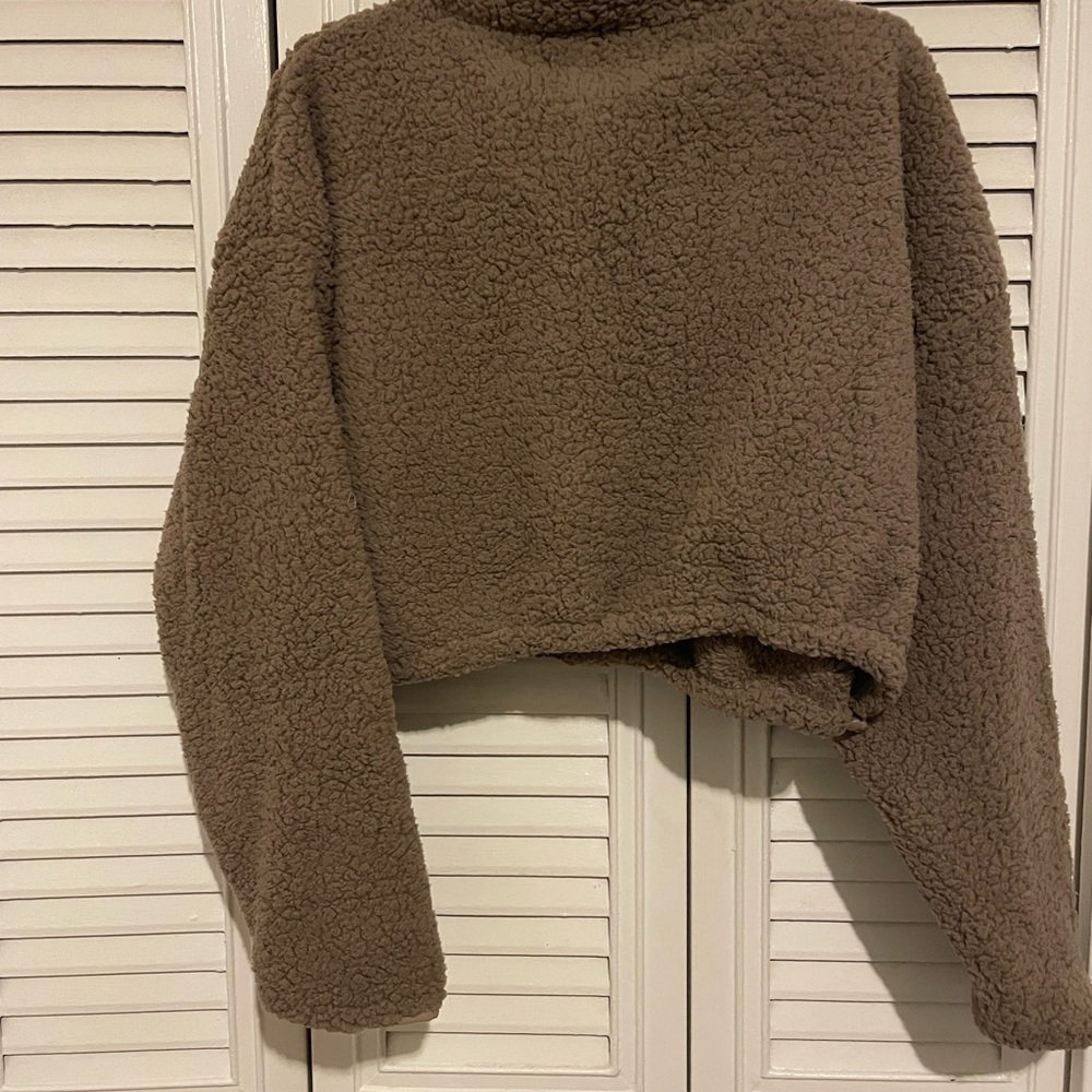 Skims Cozy cropped sweater. - Picture 8 of 10